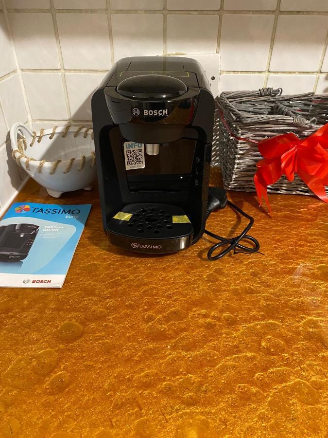 Huge And Affordable 3 Bedroom Flat In Hammersmith For 7 People With Welcome Breakfast Лондон Екстер'єр фото