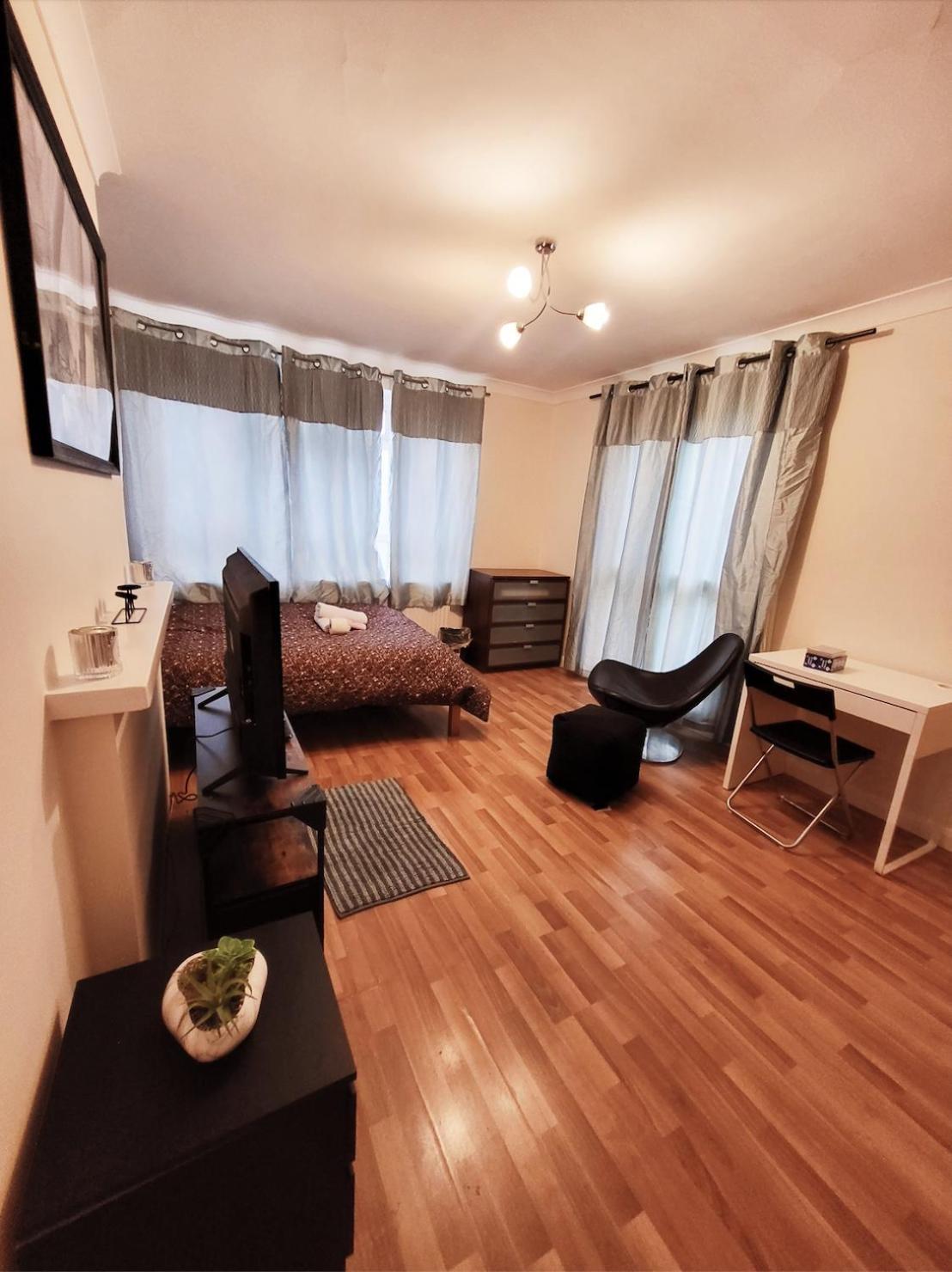 Huge And Affordable 3 Bedroom Flat In Hammersmith For 7 People With Welcome Breakfast Лондон Екстер'єр фото