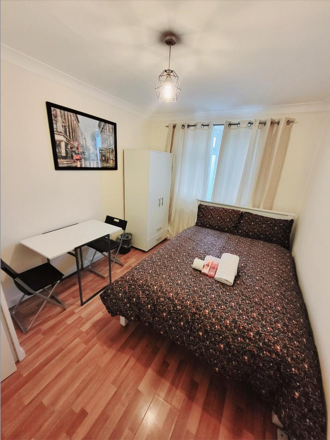 Huge And Affordable 3 Bedroom Flat In Hammersmith For 7 People With Welcome Breakfast Лондон Екстер'єр фото