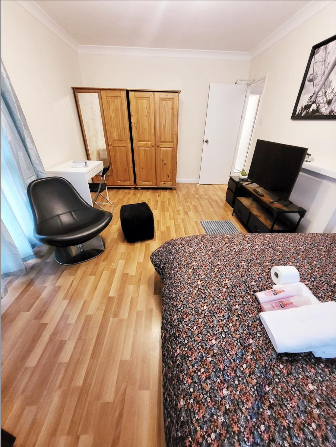 Huge And Affordable 3 Bedroom Flat In Hammersmith For 7 People With Welcome Breakfast Лондон Екстер'єр фото